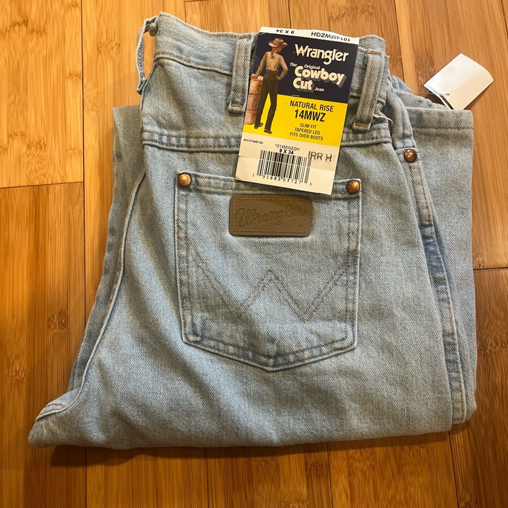 Wrangler women’s Light Blue Jeans - Picture 2 of 8